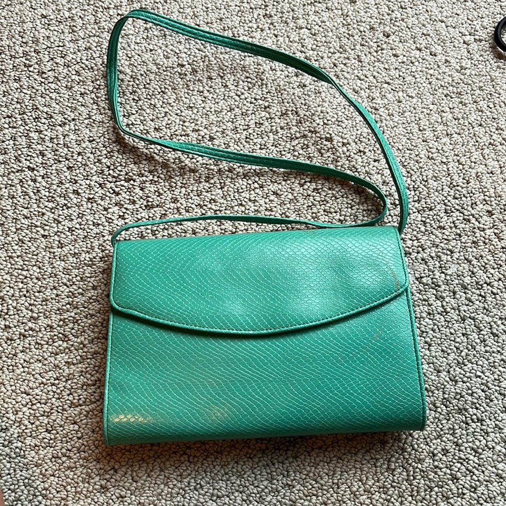 Calrelli Canada purse